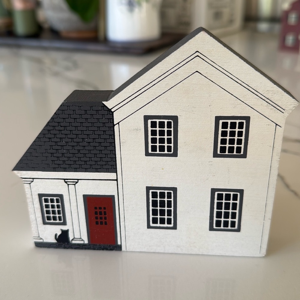 The Cat’s Meow
Fall Series Grimm’s Farmhousese